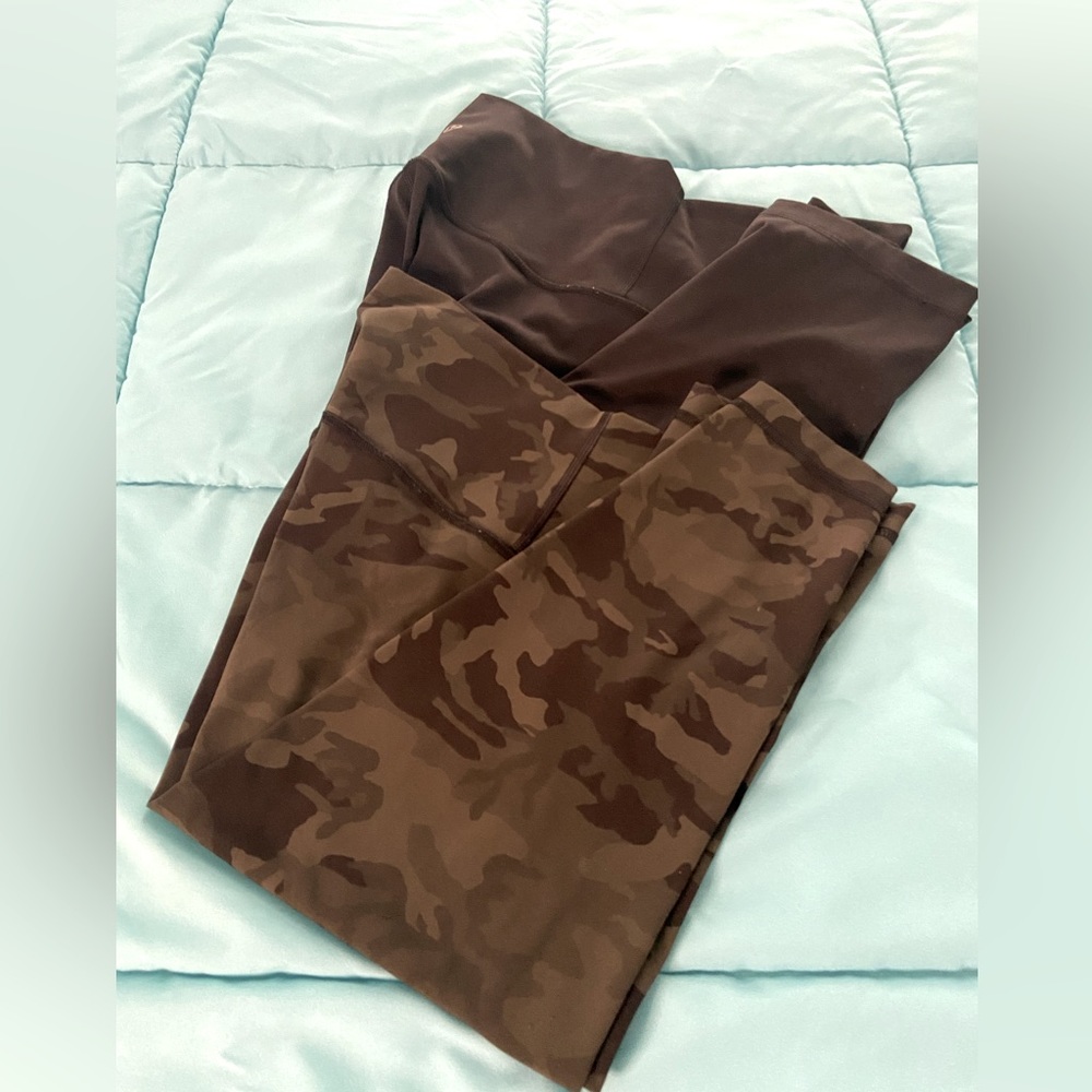 Lululemon Wunder Under HR Capri (6) 2 pairs